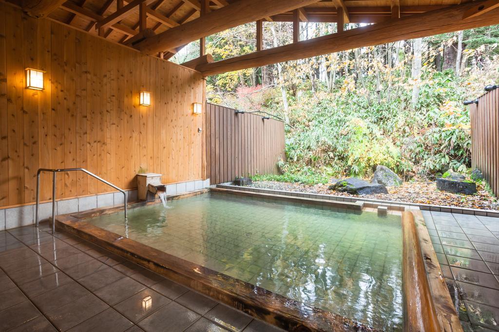 Hotel Mikunitoge Onsen Oyado Honjin Yuzawa  Exterior foto